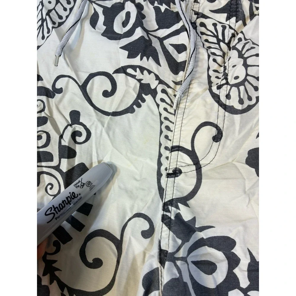 Speedo Men's Medium Swim Trunks Board Shorts Cream Black Paisley Floral Mesh‎